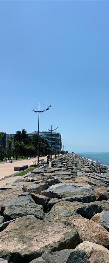 White Sails Apartment Батумі Екстер'єр фото