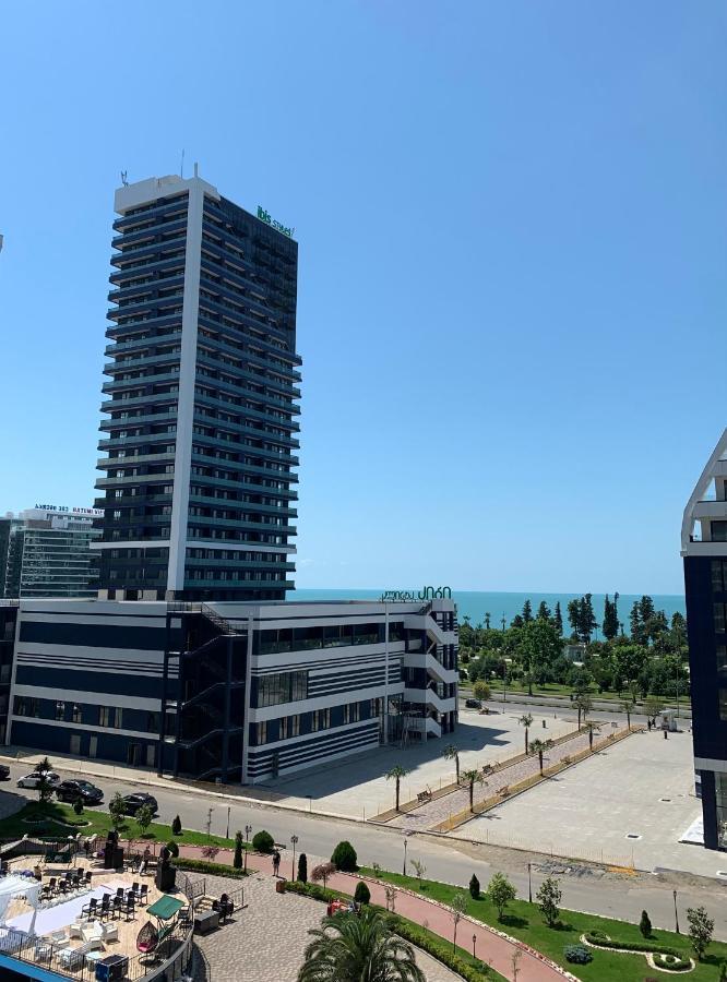 White Sails Apartment Батумі Екстер'єр фото